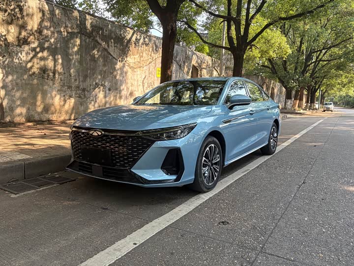 Фото 1 - Chery Fulwin A8