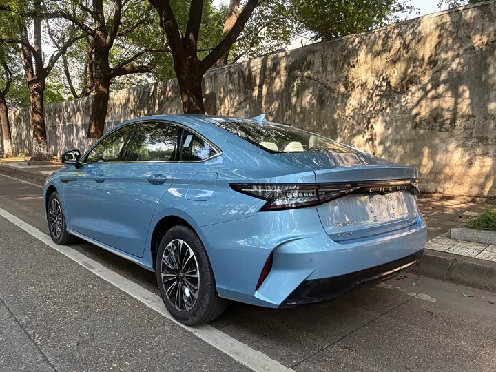 Фото 7 - Chery Fulwin A8