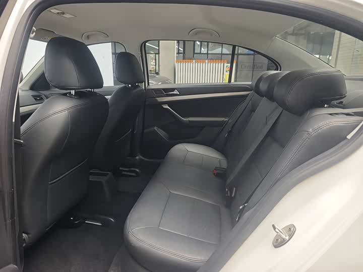 Фото 9 - Volkswagen Lavida