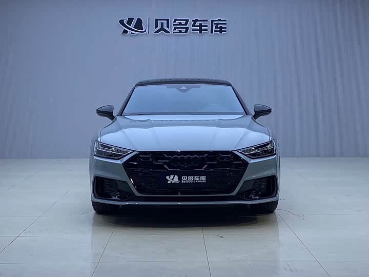 Фото 2 - Audi A7L
