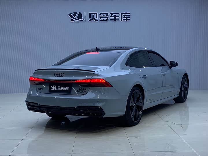 Фото 5 - Audi A7L