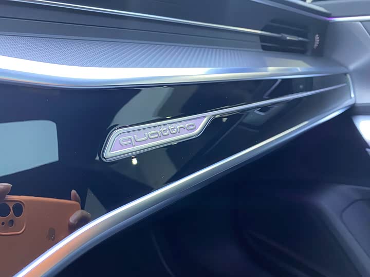 Фото 8 - Audi A7L