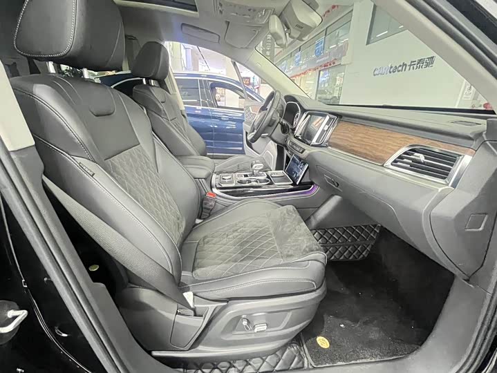 Hongqi HS7 2022 2022款 2.0T DCT两驱智联旗享版 五座