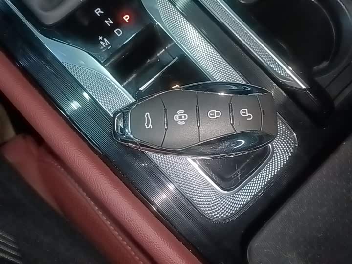Фото 9 - Hongqi H5