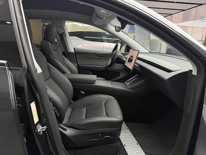 Tesla Model Y 2025 2025款 后轮驱动版
