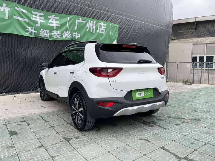 Kia KX1 2021 2021款 1.4L CVT趣享天窗款