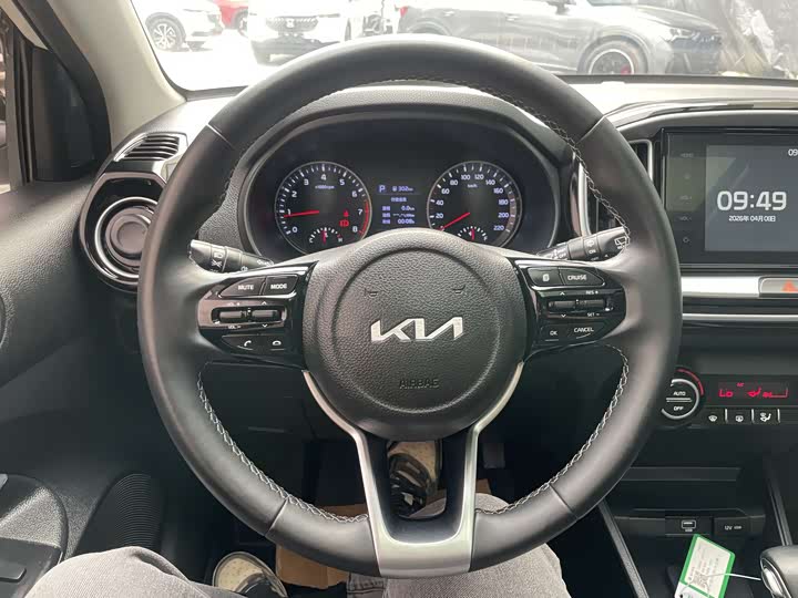 Kia KX1 2021 2021款 1.4L CVT趣享天窗款