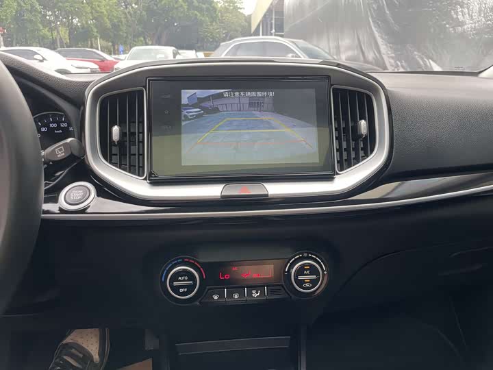 Kia KX1 2021 2021款 1.4L CVT趣享天窗款