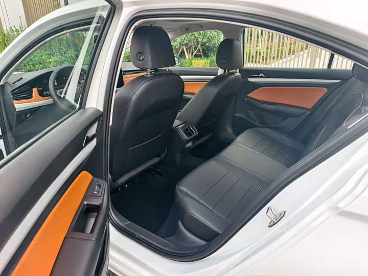 Volkswagen Bora 2026 2026款 200TSI DSG悦行导航版