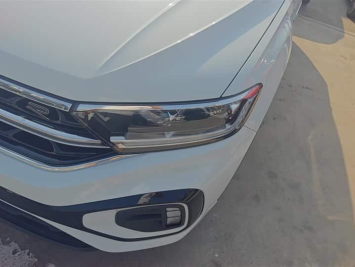 Фото 5 - Volkswagen T-Roc