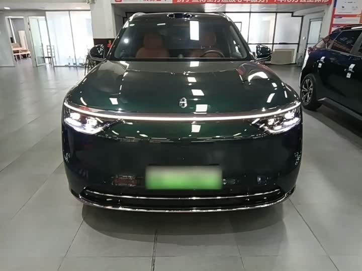 Aito M8 2025 2025款 增程 Ultra版 53.4kWh 6座版 (192线激光雷达）