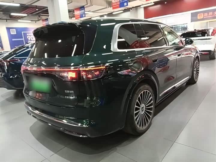 Aito M8 2025 2025款 增程 Ultra版 53.4kWh 6座版 (192线激光雷达）