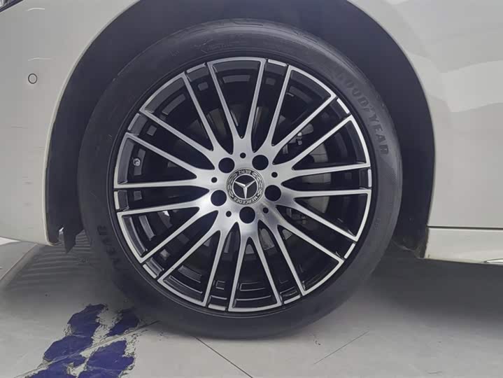 Фото 6 - Mercedes-Benz C-Class