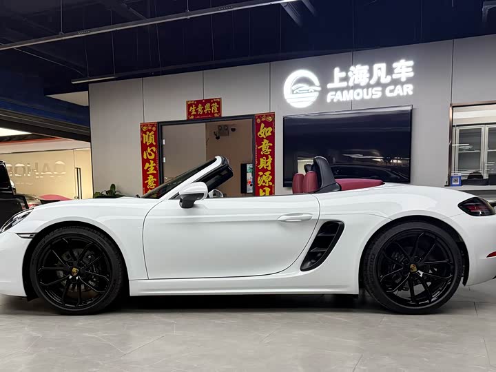 Photo 4 - Porsche 718