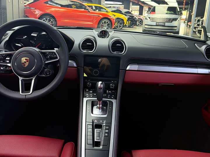 Photo 5 - Porsche 718