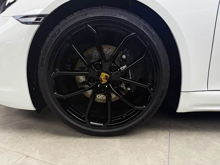 Photo 8 - Porsche 718