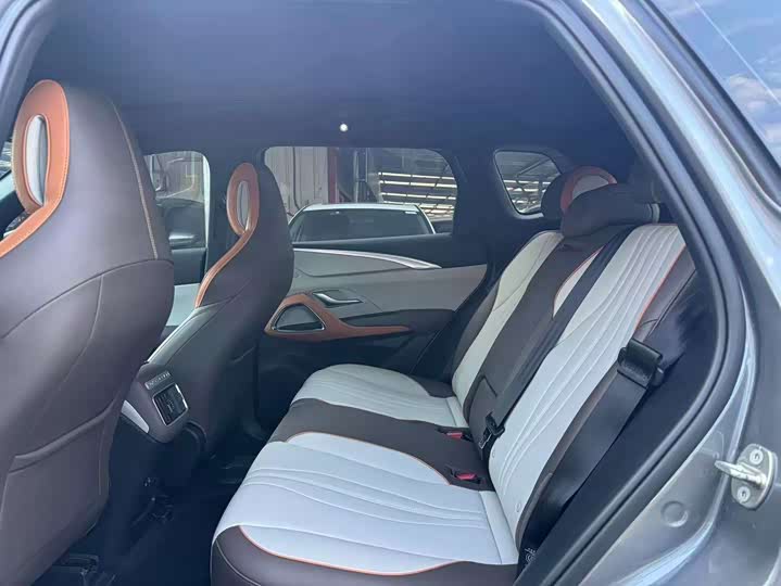 BYD Song Pro Hybrid 2022 2022款 DM-i 51km 尊贵型