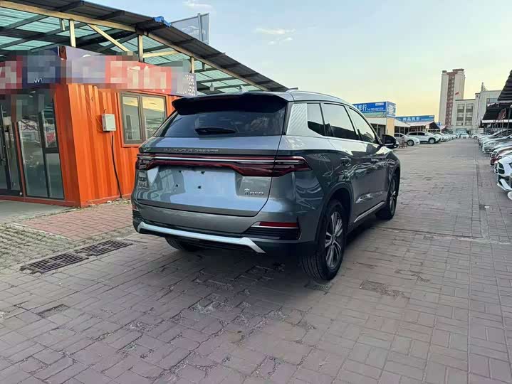 BYD Song Pro Hybrid 2022 2022款 DM-i 51km 尊贵型