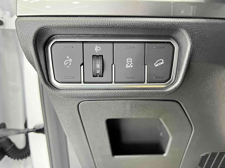 Фото 8 - Haval H6