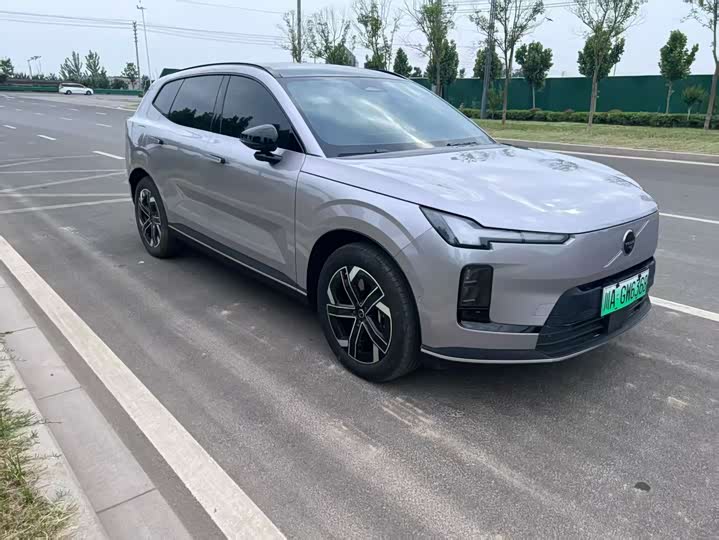 Volvo XC70 Hybrid 2026 2026款 四驱超长续航Core