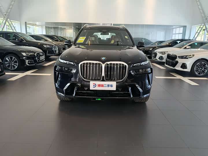 BMW X7 2024 2024款 xDrive40i 尊享型M运动套装