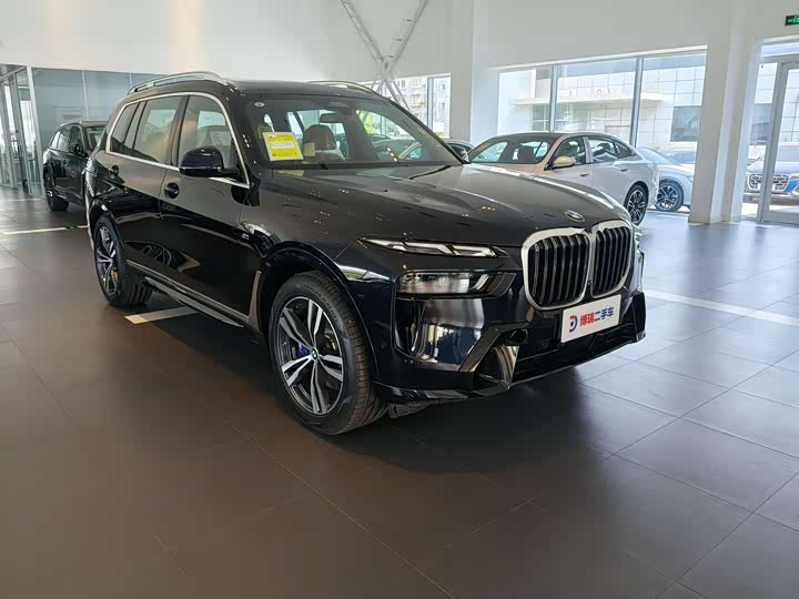 BMW X7 2024 2024款 xDrive40i 尊享型M运动套装