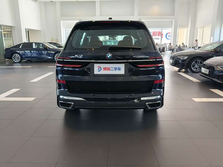 BMW X7 2024 2024款 xDrive40i 尊享型M运动套装