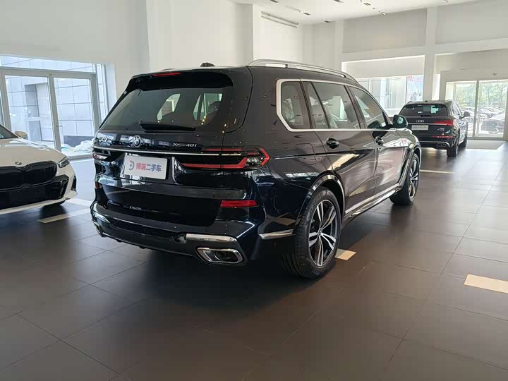 BMW X7 2024 2024款 xDrive40i 尊享型M运动套装
