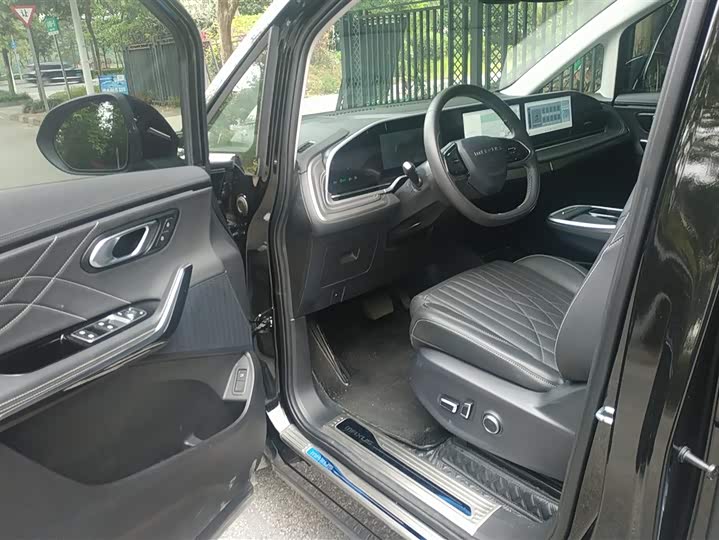 Maxus G90 2022 2022款 2.0T 星云七座版