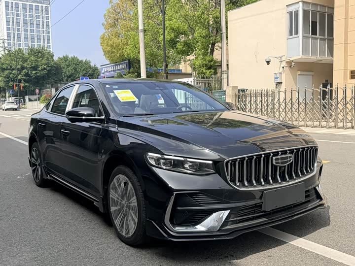 Фото 3 - Geely Preface