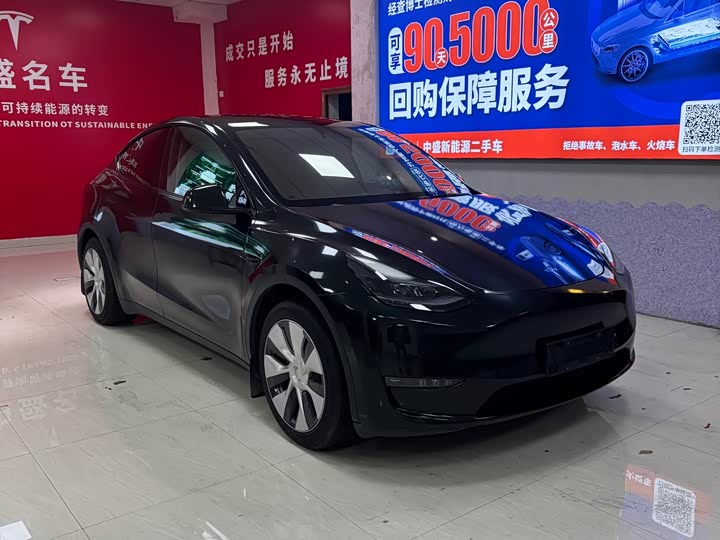 Фото 3 - Tesla Model Y