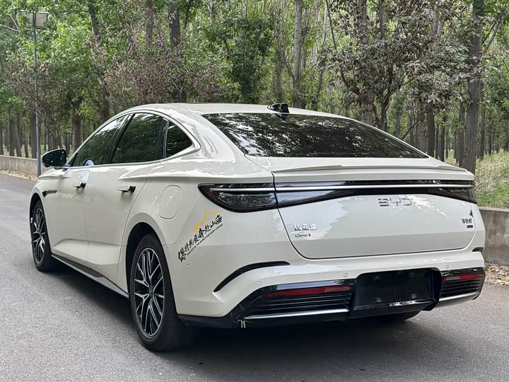BYD Seal 07 DM-i Hybrid 2025 2025款 智驾版 DM-i 1.5L 125km 尊贵型