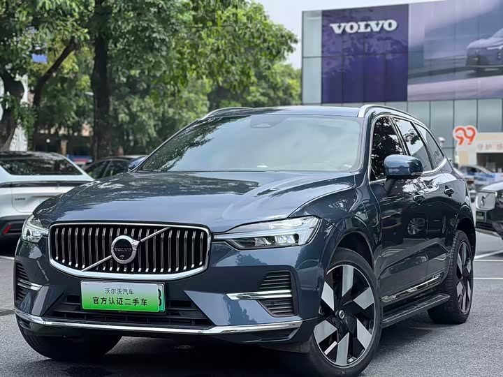 Фото 1 - Volvo XC60 Hybrid