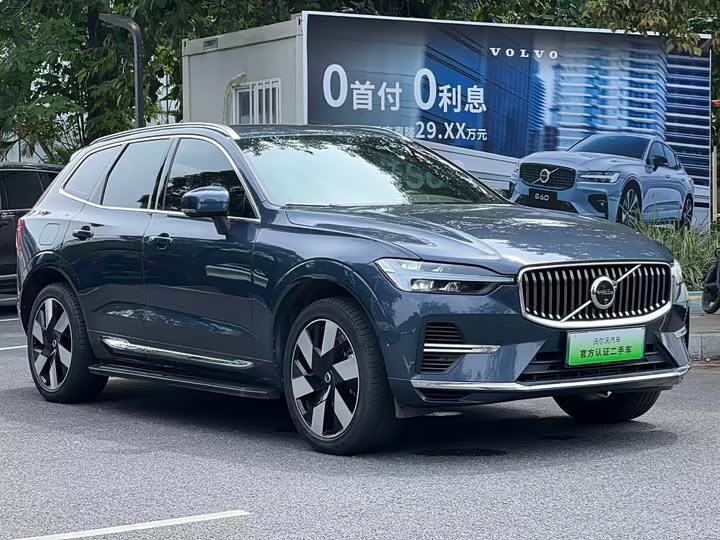Фото 3 - Volvo XC60 Hybrid