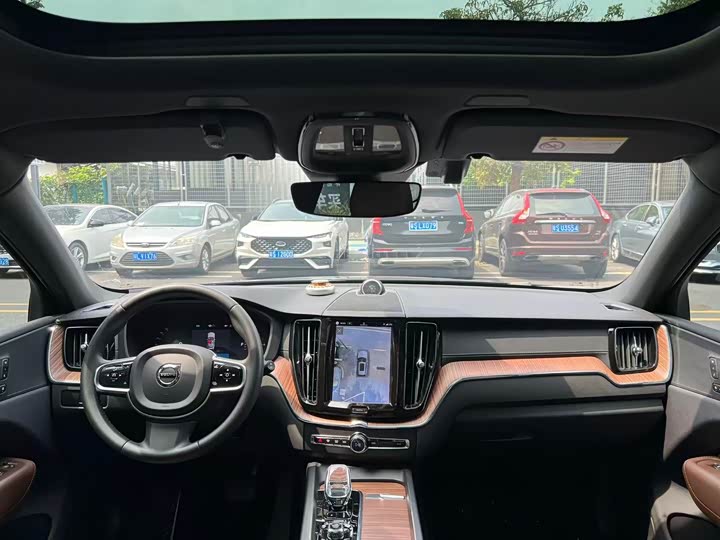 Фото 4 - Volvo XC60 Hybrid