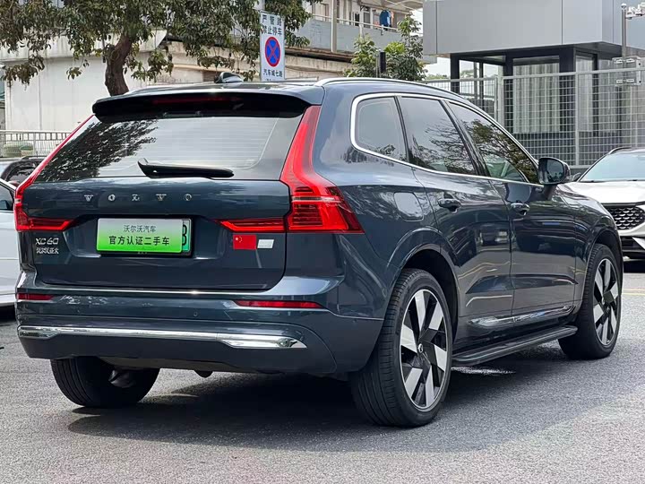 Фото 8 - Volvo XC60 Hybrid