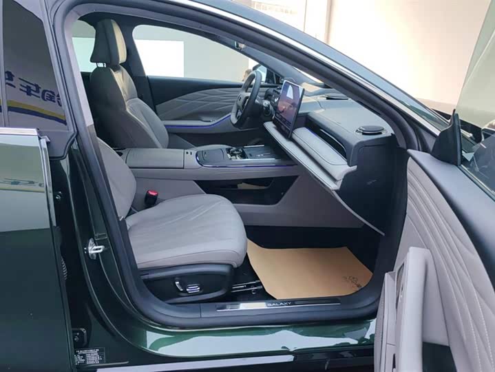 Фото 8 - Geely Galaxy Starshine 8 EM-i