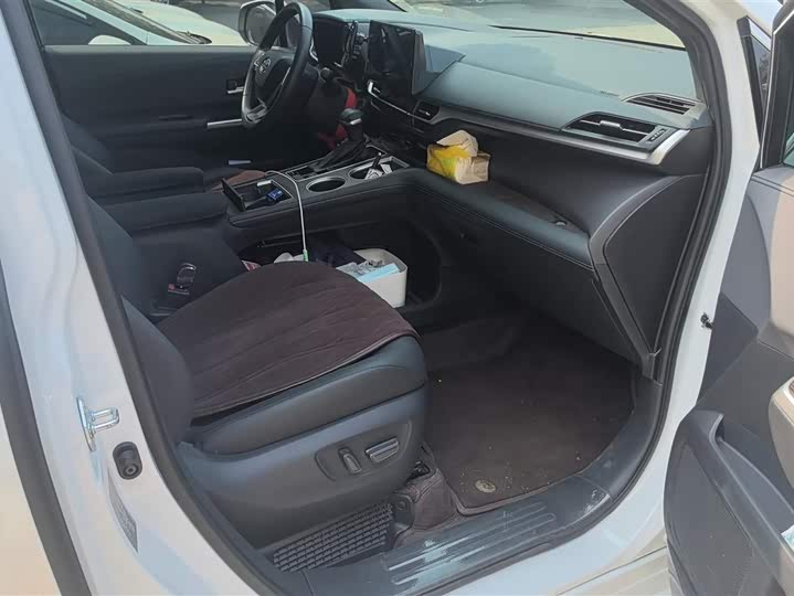 Toyota Sienna 2024 2024款 2.5L混动 四驱豪华版