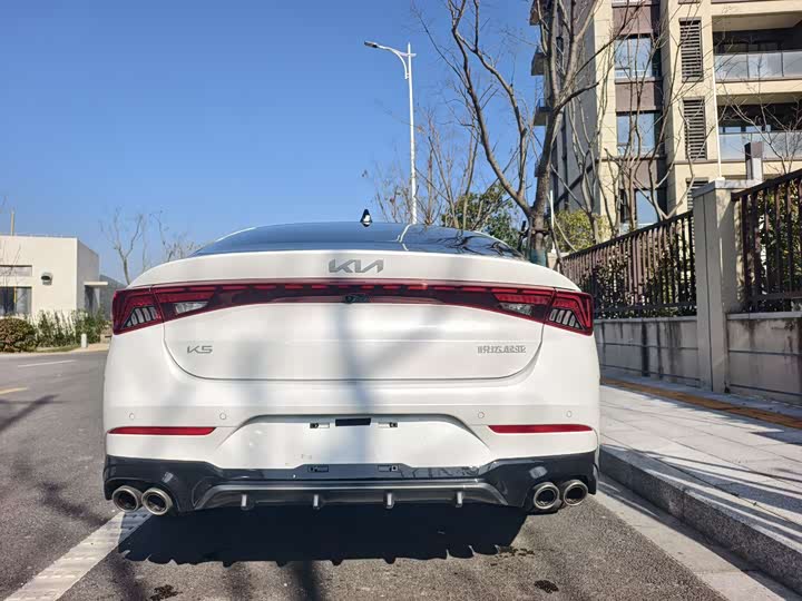 Фото 4 - Kia K5