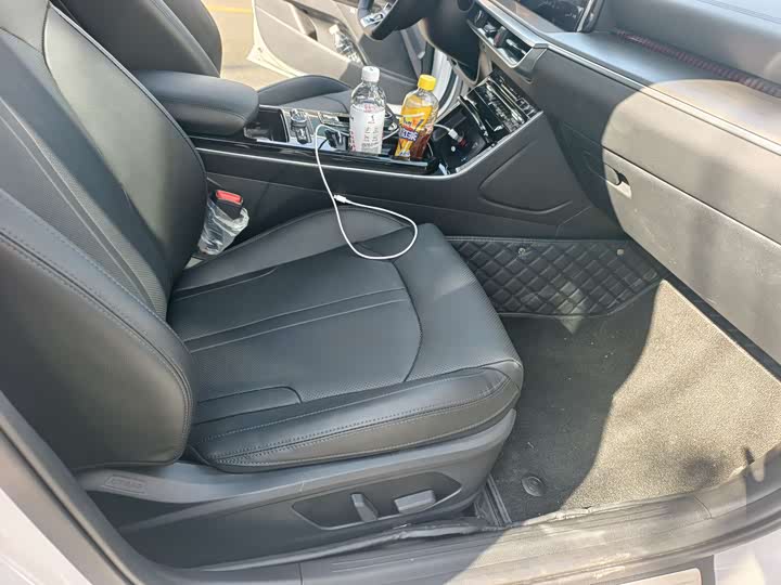 Фото 9 - Kia K5