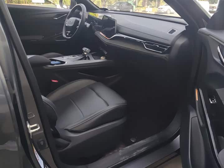 Zdjęcie 8 - Changan Oshan X5 Plus