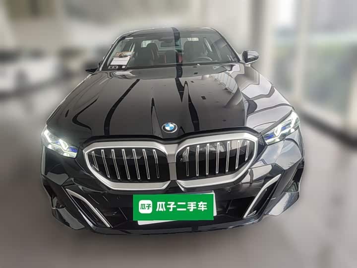 Фото 5 - BMW 5 Series