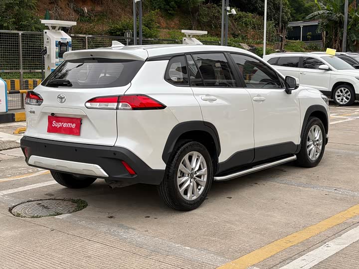 Фото 8 - Toyota Corolla Cross