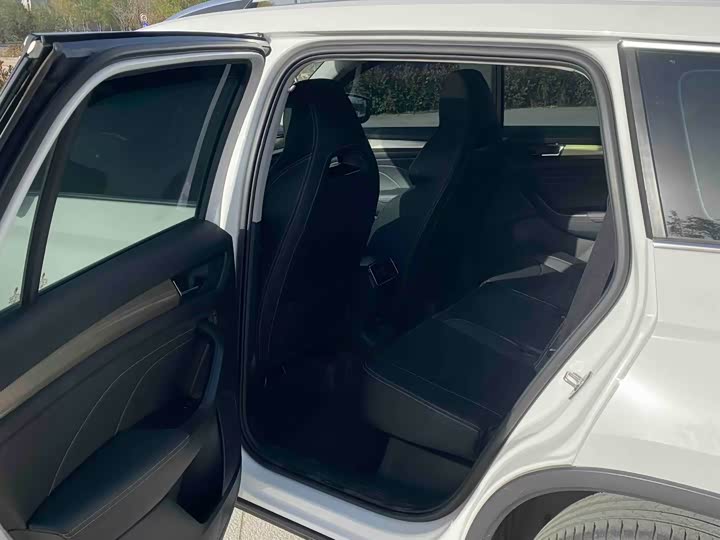 Skoda Kodiaq 2022 2022款 TSI330 7座两驱奢享版