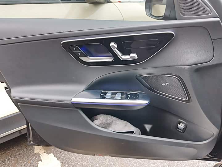 Zdjęcie 7 - Mercedes-Benz C-Class