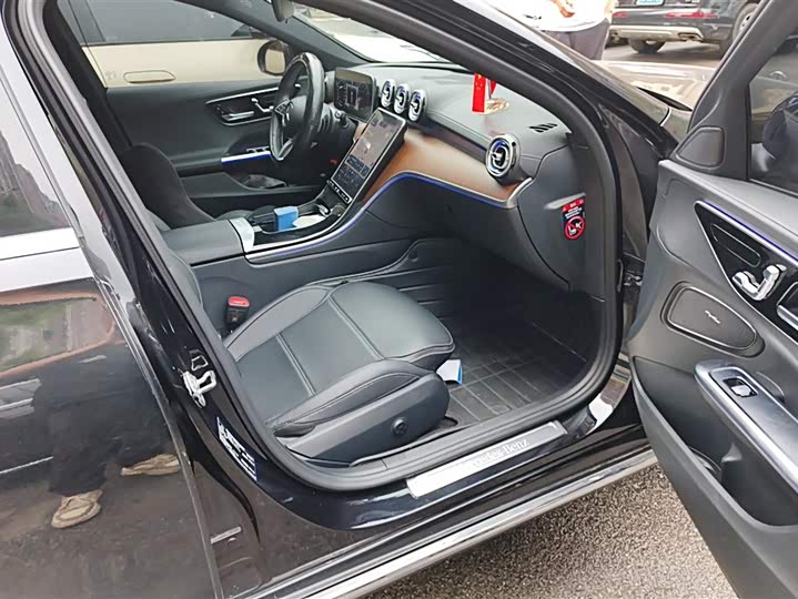 Zdjęcie 8 - Mercedes-Benz C-Class