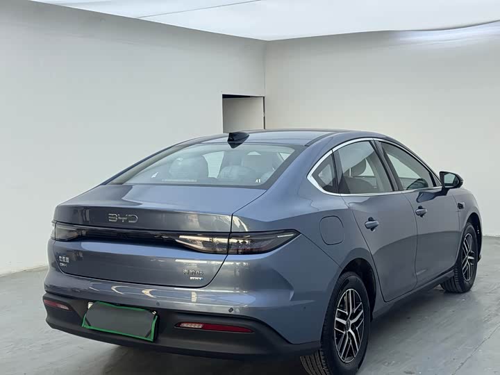 BYD Seal 05 DM-i Hybrid 2025 2025款 DM-i 智驾版 120KM旗舰型