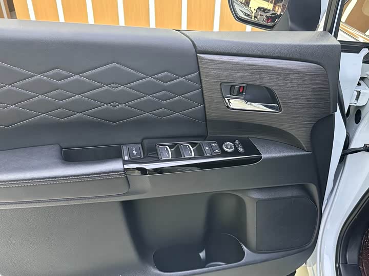 Honda Elysion 2024 2024款 2.0L e:HEV 豪华版