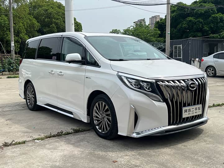 Фото 3 - GAC Trumpchi M8