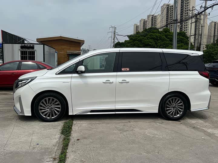 Фото 4 - GAC Trumpchi M8